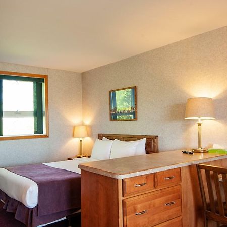 Dutch Inn Cornwall Esterno foto