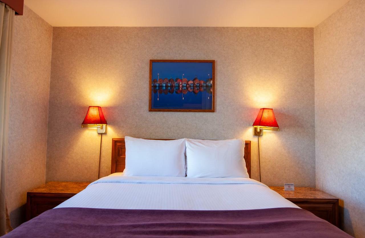 Dutch Inn Cornwall Esterno foto